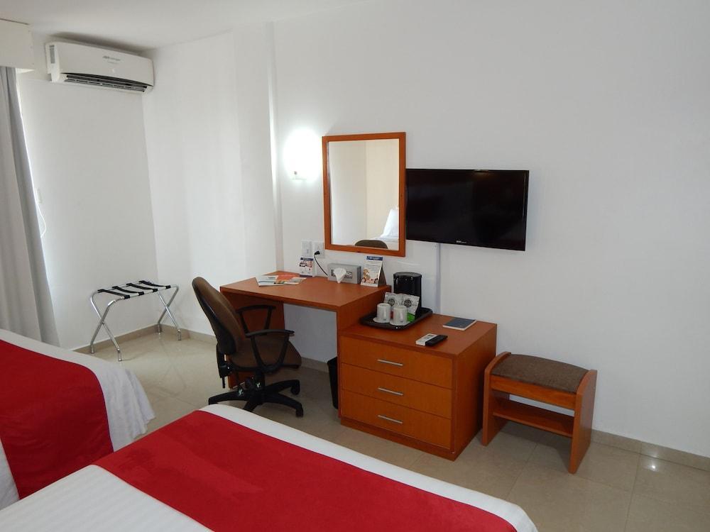 Hotel Gran Minatitlan Plaza Экстерьер фото