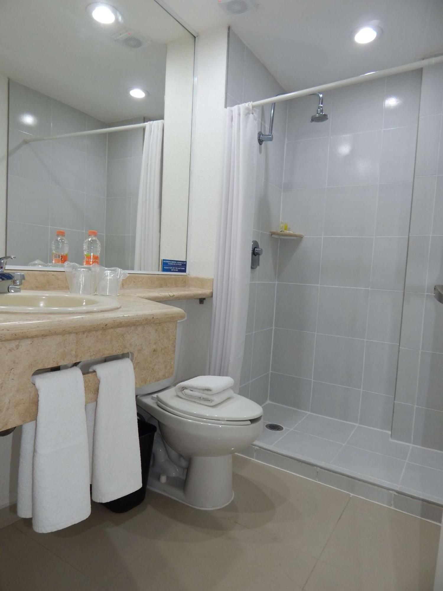 Hotel Gran Minatitlan Plaza Экстерьер фото